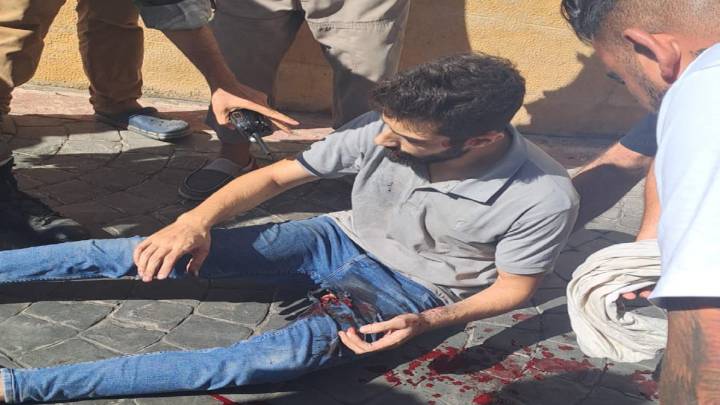 لبنان: مئات الإصابات بين أعضاء حزب الله بعد إختراق لاسلكي لهواتفهم